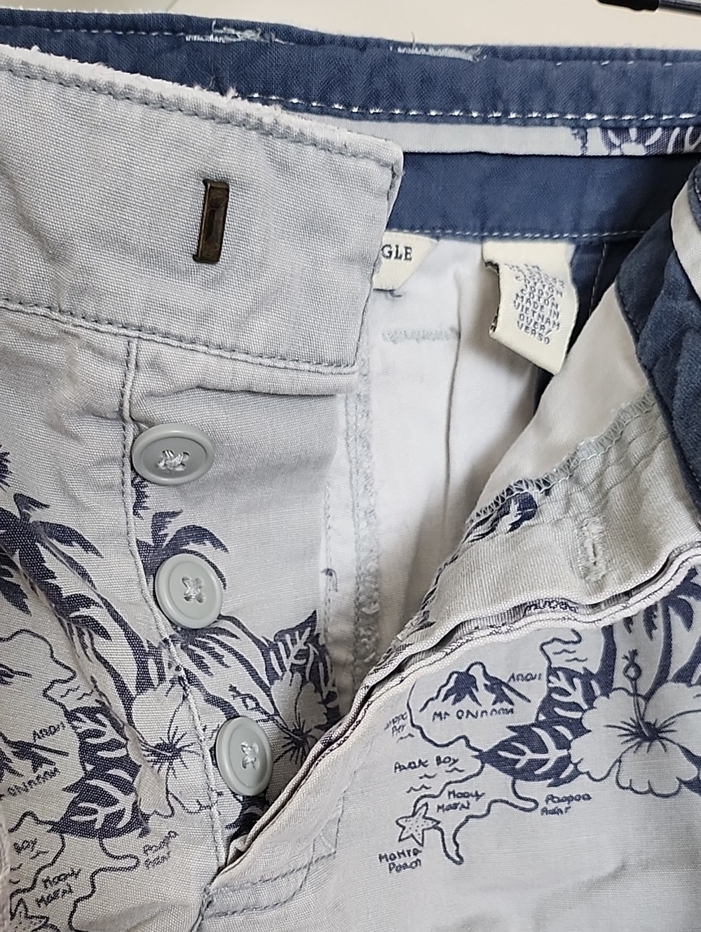 American Eagle Y2K Blue Tropical Shorts - Picture 3 of 7